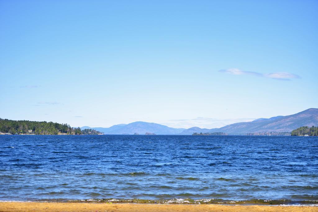 Clarion Inn & Suites At The Outlets Of Lake George Exteriér fotografie