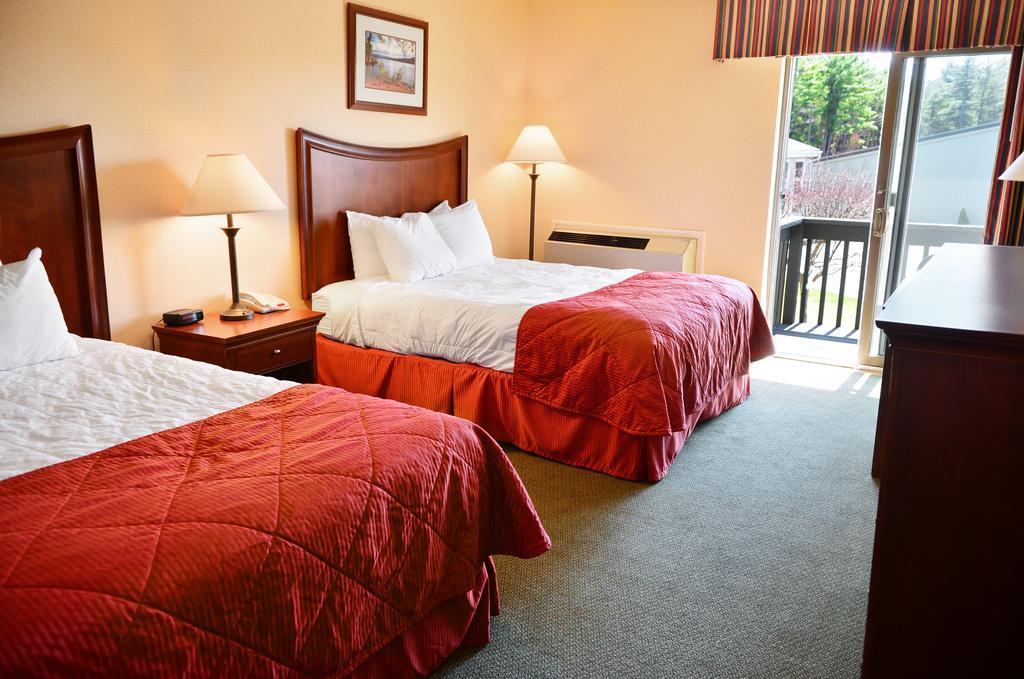 Clarion Inn & Suites Lake George Exteriér fotografie